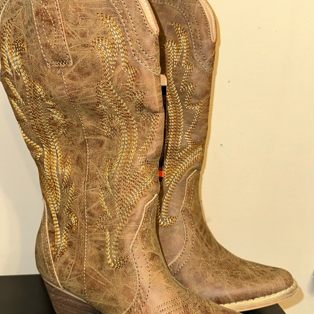 cowgirl boots